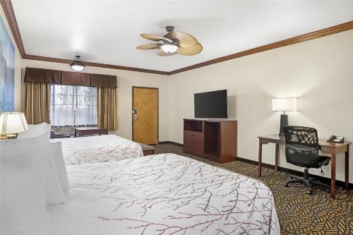 Best Western Plus Yosemite Gateway Inn - image 34