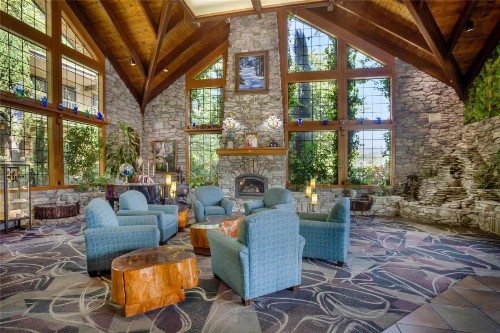 Best Western Plus Yosemite Gateway Inn - image 40