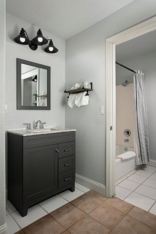 Hounds Tooth Inn - image 15