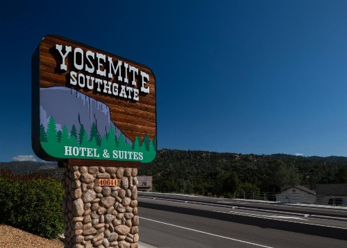 Yosemite Southgate Hotel & Suites - image 24