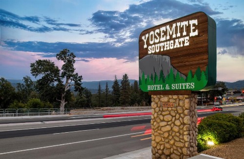 Yosemite Southgate Hotel & Suites - image 27