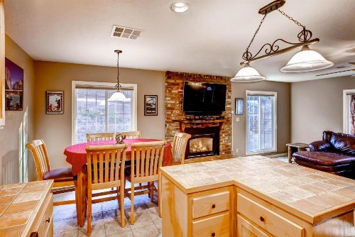 Yosemite's Anglers Rest - 2BR/2BA Home - image 3
