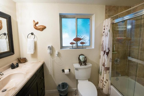 Sierra Springs - 4BR/3BA Holiday Home - image 15