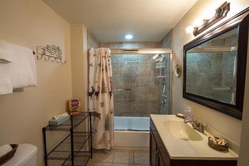 Sierra Springs - 4BR/3BA Holiday Home - image 17