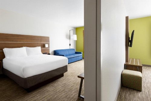 Holiday Inn Express & Suites Oakhurst-Yosemite Park Area an IHG Hotel - image 10