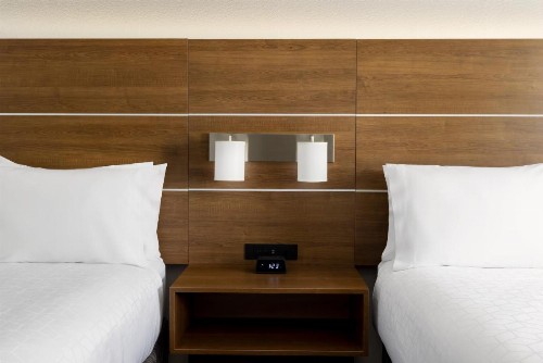 Holiday Inn Express & Suites Oakhurst-Yosemite Park Area an IHG Hotel - image 11