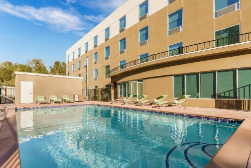 Holiday Inn Express & Suites Oakhurst-Yosemite Park Area an IHG Hotel - image 13
