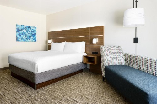 Holiday Inn Express & Suites Oakhurst-Yosemite Park Area an IHG Hotel - image 19