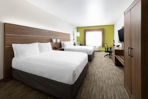 Holiday Inn Express & Suites Oakhurst-Yosemite Park Area an IHG Hotel - image 21