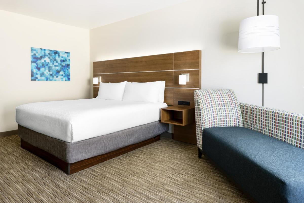 Holiday Inn Express & Suites Oakhurst-Yosemite Park Area an IHG Hotel - image 4