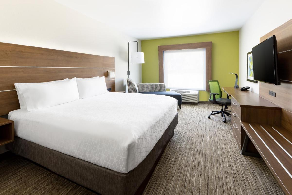 Holiday Inn Express & Suites Oakhurst-Yosemite Park Area an IHG Hotel - image 7