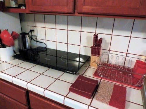NEW CHARMING 2 BEDROOMS UNIT CLOSE TO EVERYTHING - image 29