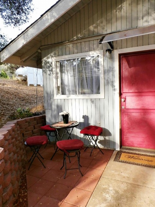 NEW CHARMING 2 BEDROOMS UNIT CLOSE TO EVERYTHING - image 36