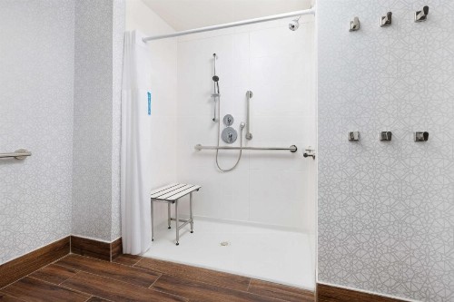 Hampton Inn Oakhurst-Yosemite - image 20