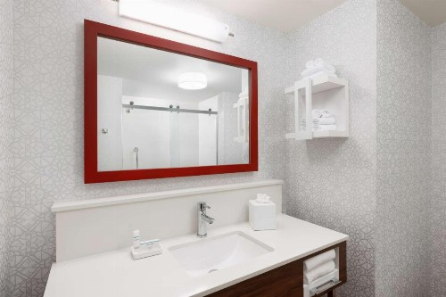 Hampton Inn Oakhurst-Yosemite - image 5