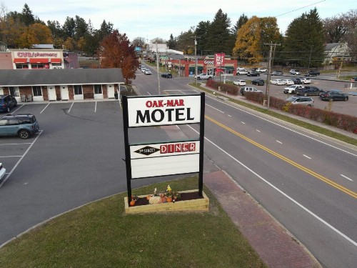 Oak Mar Motel - image 2