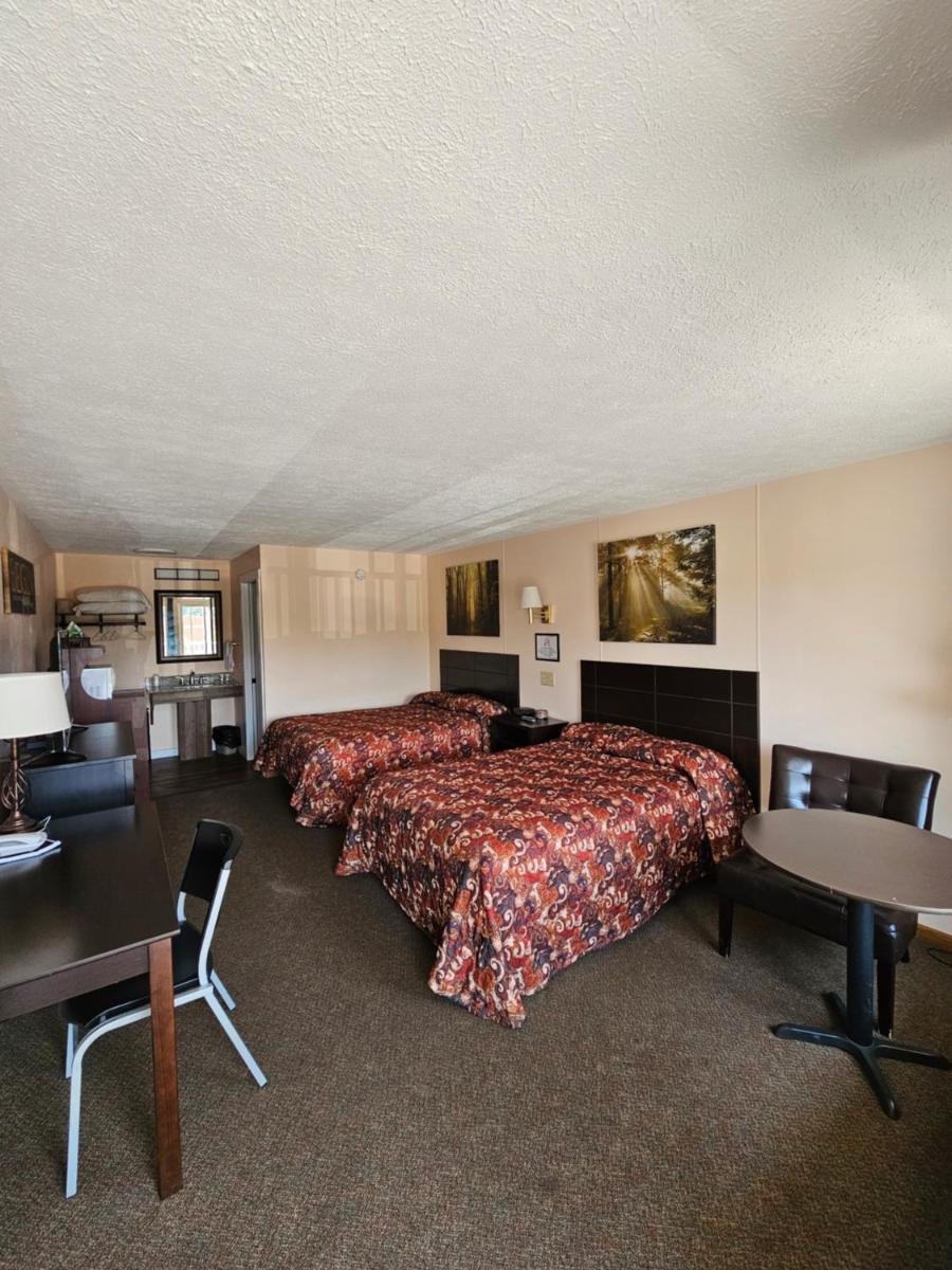 Oak Mar Motel - image 6