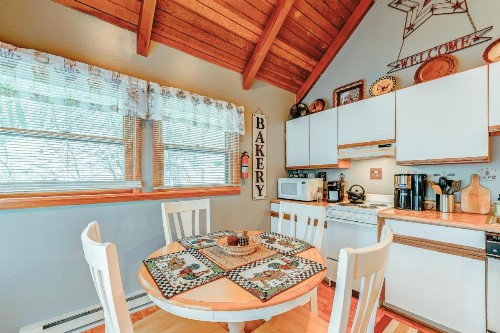 Baileigh's Bungalow - image 8