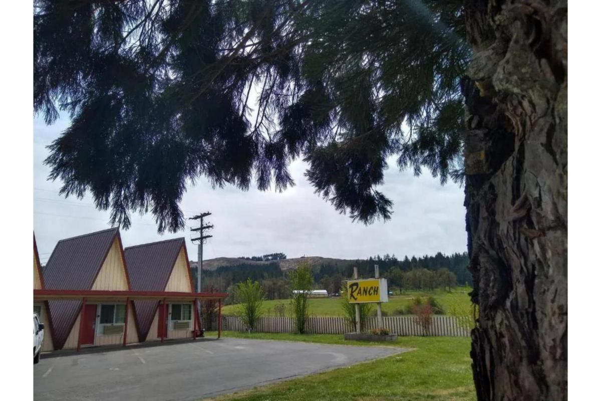 Ranch Motel - main image