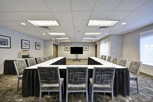 Homewood Suites by Hilton - Oakland Waterfront - image 47