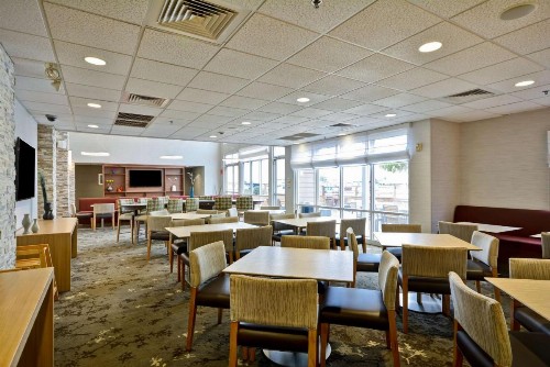 Homewood Suites by Hilton - Oakland Waterfront - image 49