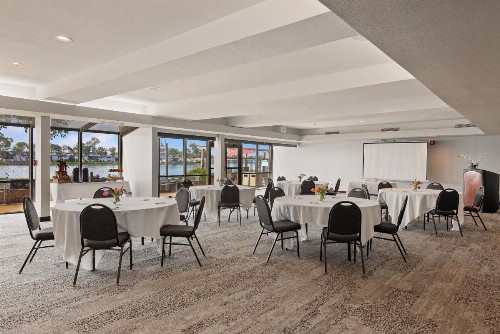 Executive Inn & Suites Oakland - image 19