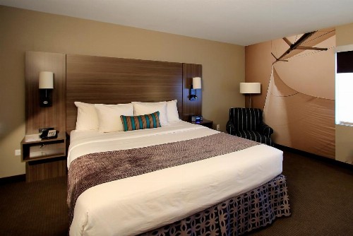 Executive Inn & Suites Oakland - image 3