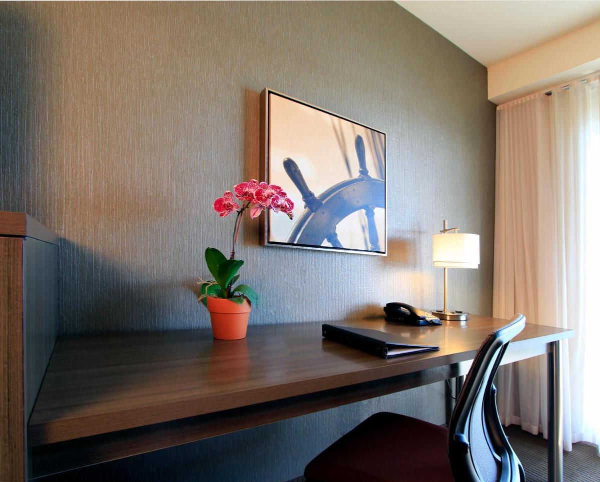 Executive Inn & Suites Oakland - image 4