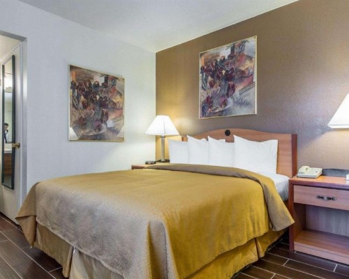 Quality Inn Oakland Airport