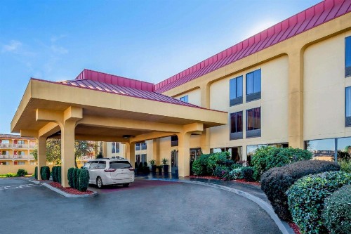 La Quinta by Wyndham Oakland Airport Coliseum - image 6