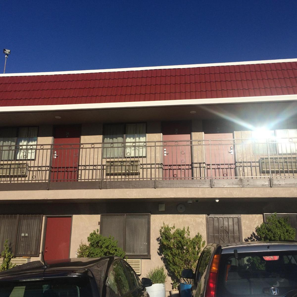 Crown Lodge Motel Oakland - main image