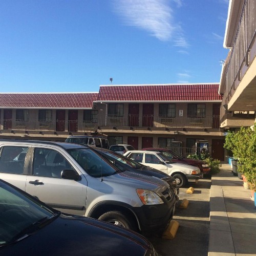 Crown Lodge Motel Oakland - image 10