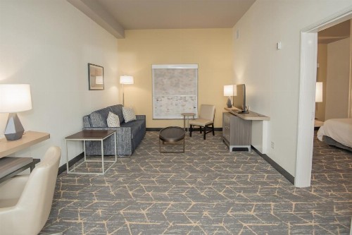 Holiday Inn Oakland Airport an IHG Hotel - image 40