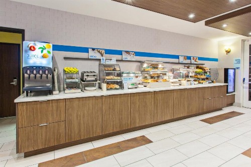 Holiday Inn Express & Suites Oakland - Airport an IHG Hotel - image 21