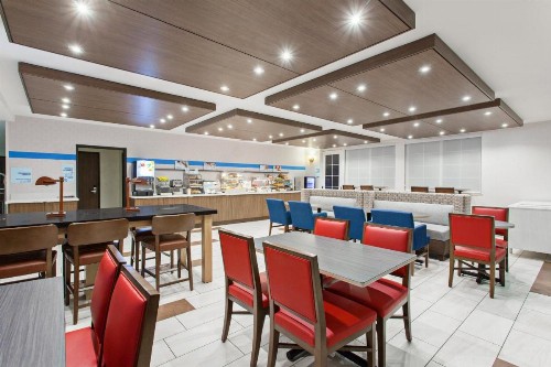 Holiday Inn Express & Suites Oakland - Airport an IHG Hotel - image 36