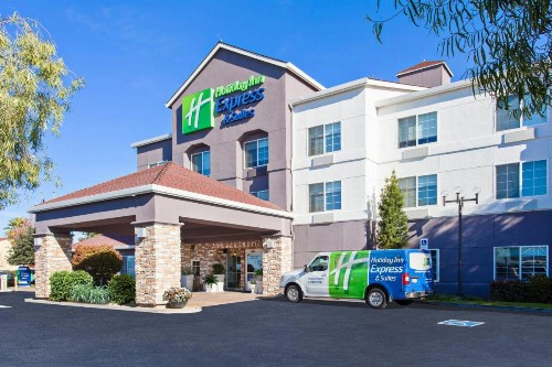 Holiday Inn Express & Suites Oakland - Airport an IHG Hotel - image 43