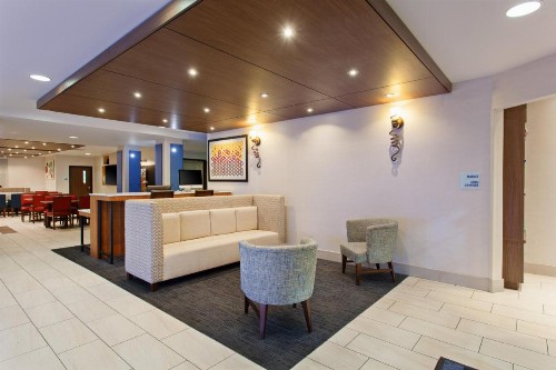 Holiday Inn Express & Suites Oakland - Airport an IHG Hotel - image 47