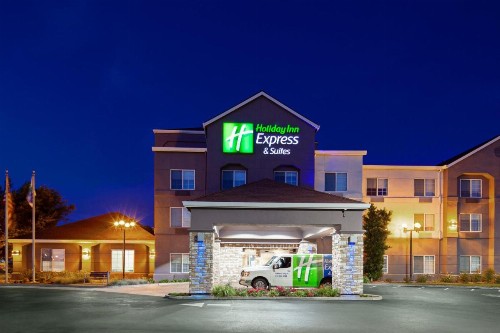 Holiday Inn Express & Suites Oakland - Airport an IHG Hotel - image 5