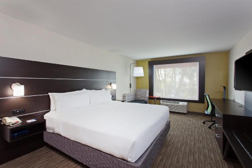 Holiday Inn Express & Suites Oakland - Airport an IHG Hotel - image 6