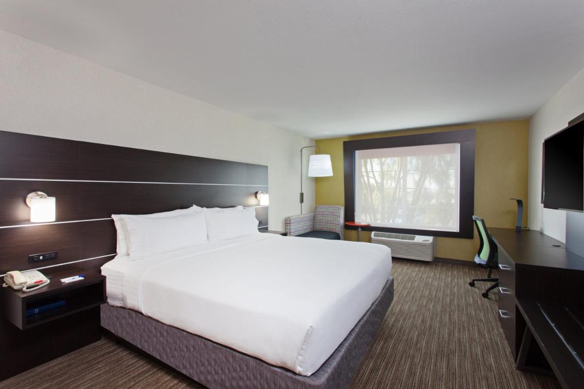 Holiday Inn Express & Suites Oakland - Airport an IHG Hotel - image 6