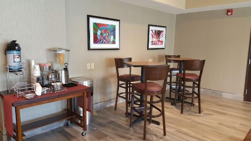 Best Western Airport Inn & Suites Oakland - image 11