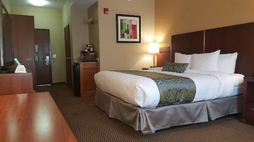 Best Western Airport Inn & Suites Oakland - image 3