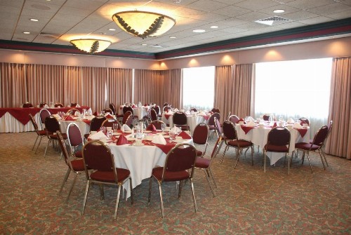 Oakland Airport Executive Hotel - image 20