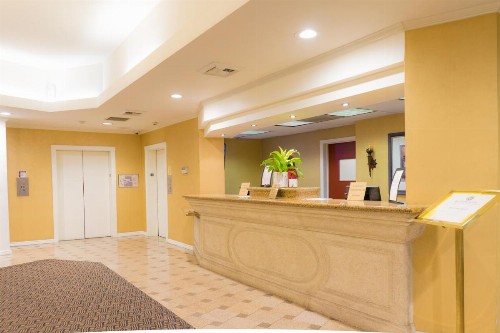 Oakland Airport Executive Hotel - image 26