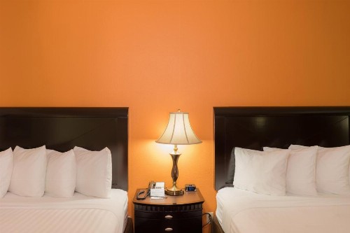 Oakland Airport Executive Hotel - image 29