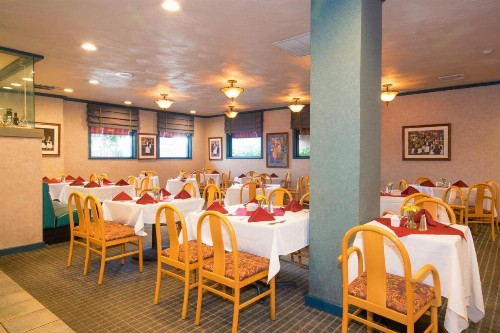 Oakland Airport Executive Hotel - image 35