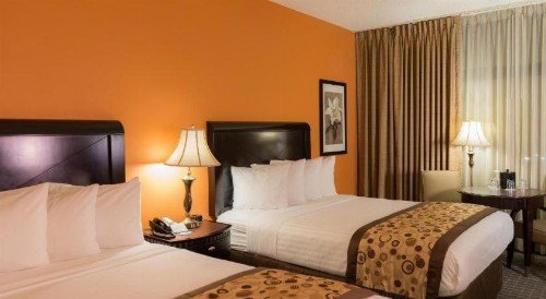 Oakland Airport Executive Hotel - image 40