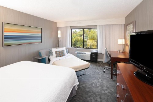 Courtyard by Marriott Oakland Airport - image 24