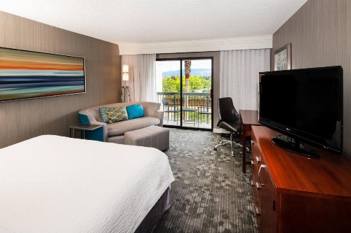 Courtyard by Marriott Oakland Airport - image 25