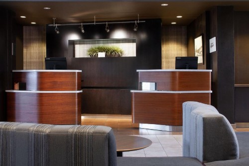 Courtyard by Marriott Oakland Airport - image 5